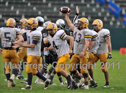 Thumbnail 1 in Madison vs. Escalon (CIF State D3 Final) photogallery.