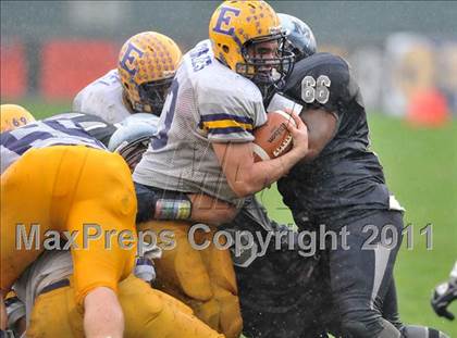Thumbnail 3 in Madison vs. Escalon (CIF State D3 Final) photogallery.
