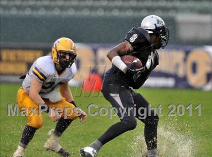 Thumbnail 1 in Madison vs. Escalon (CIF State D3 Final) photogallery.