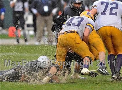 Thumbnail 3 in Madison vs. Escalon (CIF State D3 Final) photogallery.