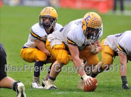 Thumbnail 2 in Madison vs. Escalon (CIF State D3 Final) photogallery.