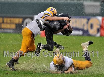 Thumbnail 1 in Madison vs. Escalon (CIF State D3 Final) photogallery.