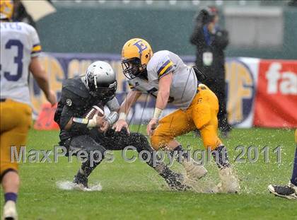 Thumbnail 1 in Madison vs. Escalon (CIF State D3 Final) photogallery.