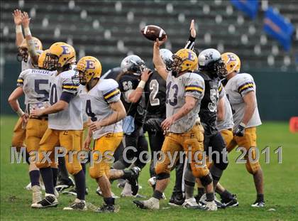 Thumbnail 2 in Madison vs. Escalon (CIF State D3 Final) photogallery.