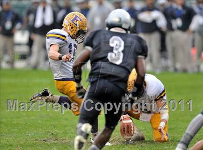 Thumbnail 3 in Madison vs. Escalon (CIF State D3 Final) photogallery.