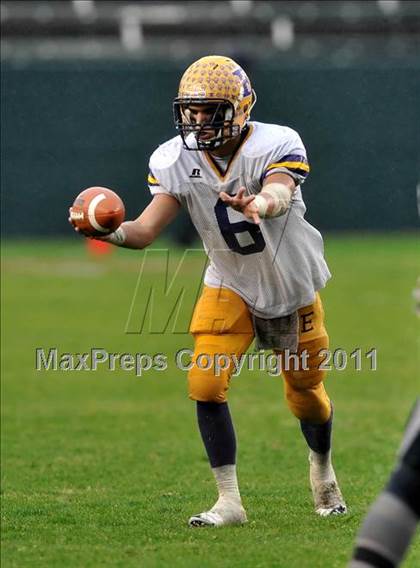 Thumbnail 1 in Madison vs. Escalon (CIF State D3 Final) photogallery.