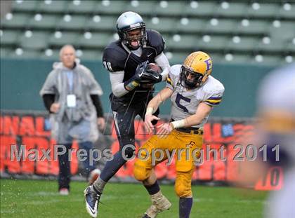 Thumbnail 2 in Madison vs. Escalon (CIF State D3 Final) photogallery.