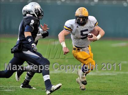 Thumbnail 1 in Madison vs. Escalon (CIF State D3 Final) photogallery.