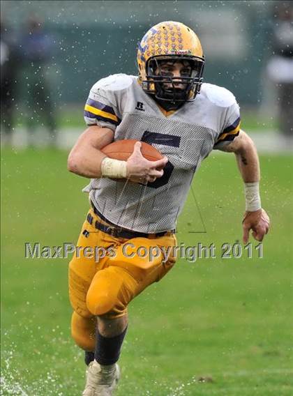 Thumbnail 1 in Madison vs. Escalon (CIF State D3 Final) photogallery.