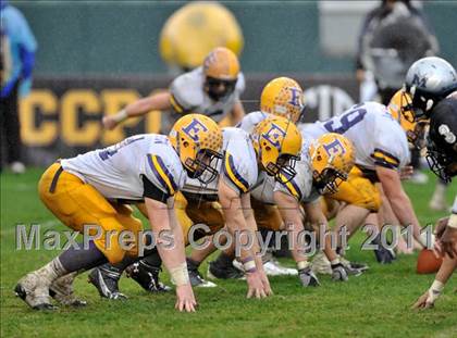 Thumbnail 2 in Madison vs. Escalon (CIF State D3 Final) photogallery.