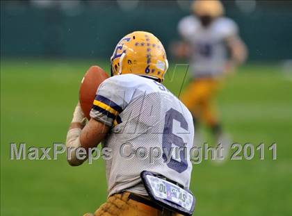 Thumbnail 2 in Madison vs. Escalon (CIF State D3 Final) photogallery.