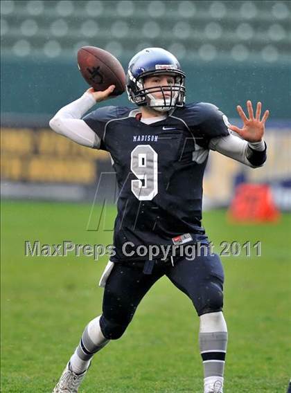 Thumbnail 2 in Madison vs. Escalon (CIF State D3 Final) photogallery.