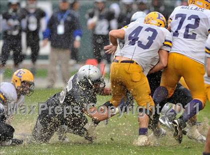 Thumbnail 1 in Madison vs. Escalon (CIF State D3 Final) photogallery.