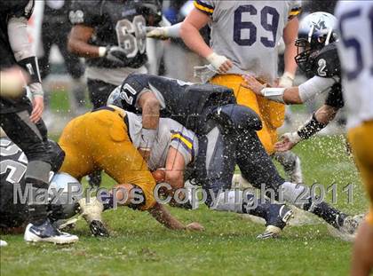 Thumbnail 1 in Madison vs. Escalon (CIF State D3 Final) photogallery.