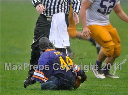Thumbnail 3 in Madison vs. Escalon (CIF State D3 Final) photogallery.