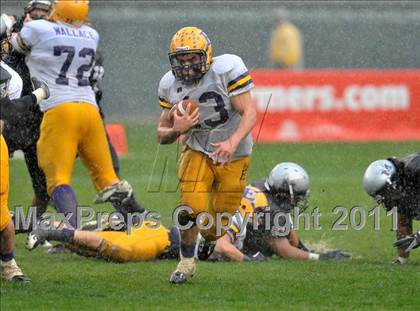 Thumbnail 1 in Madison vs. Escalon (CIF State D3 Final) photogallery.