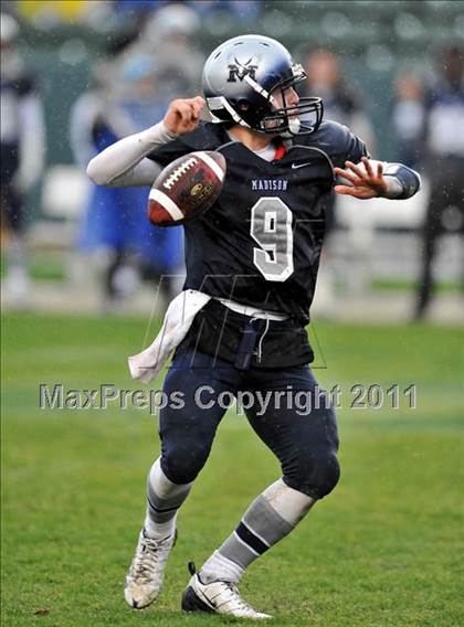 Thumbnail 3 in Madison vs. Escalon (CIF State D3 Final) photogallery.