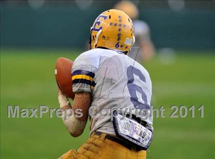 Thumbnail 1 in Madison vs. Escalon (CIF State D3 Final) photogallery.