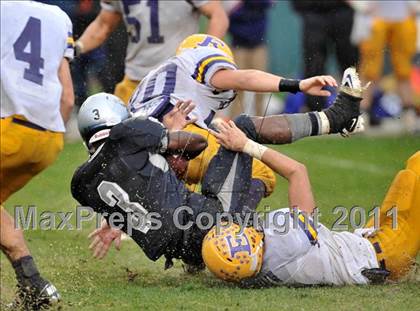 Thumbnail 3 in Madison vs. Escalon (CIF State D3 Final) photogallery.