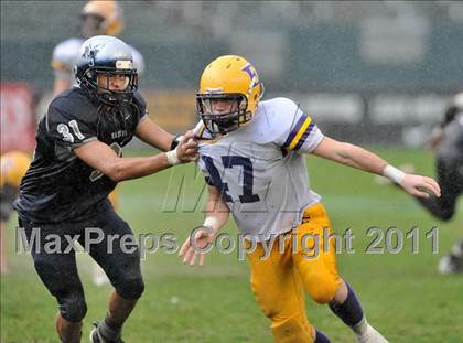 Thumbnail 2 in Madison vs. Escalon (CIF State D3 Final) photogallery.