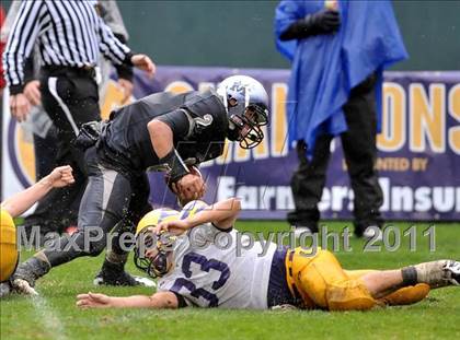 Thumbnail 1 in Madison vs. Escalon (CIF State D3 Final) photogallery.