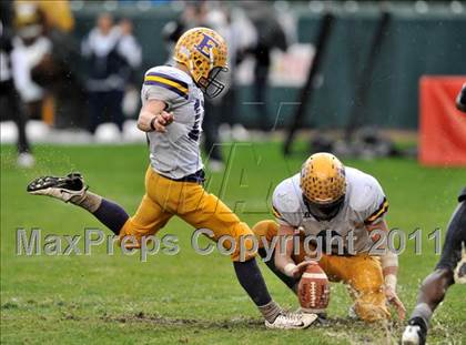 Thumbnail 1 in Madison vs. Escalon (CIF State D3 Final) photogallery.