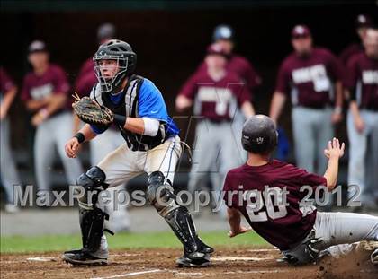 Thumbnail 1 in Southington vs. South Windsor (CIAC Class LL Semifinal) photogallery.