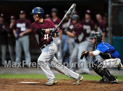 Thumbnail 1 in Southington vs. South Windsor (CIAC Class LL Semifinal) photogallery.