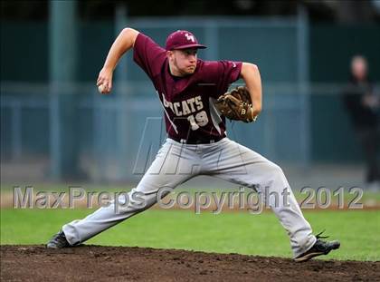 Thumbnail 2 in Southington vs. South Windsor (CIAC Class LL Semifinal) photogallery.