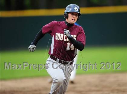 Thumbnail 1 in Southington vs. South Windsor (CIAC Class LL Semifinal) photogallery.