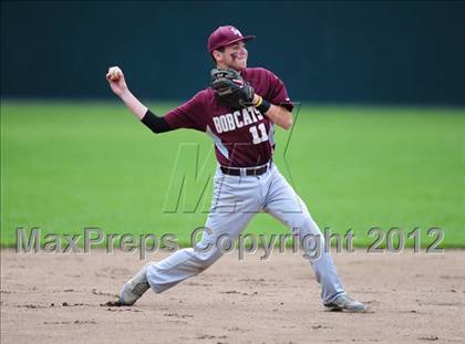 Thumbnail 3 in Southington vs. South Windsor (CIAC Class LL Semifinal) photogallery.