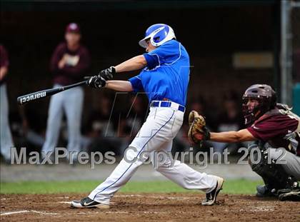 Thumbnail 3 in Southington vs. South Windsor (CIAC Class LL Semifinal) photogallery.