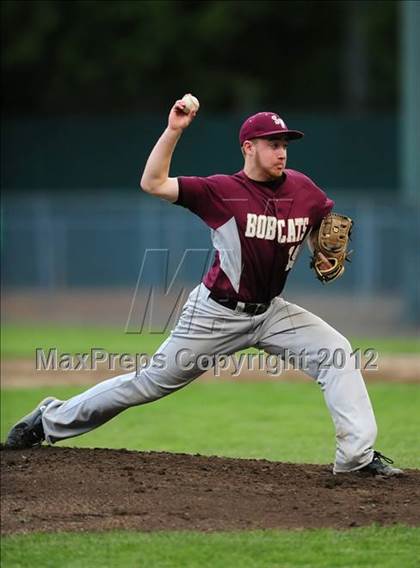 Thumbnail 2 in Southington vs. South Windsor (CIAC Class LL Semifinal) photogallery.