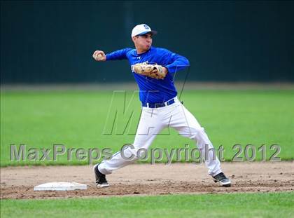 Thumbnail 1 in Southington vs. South Windsor (CIAC Class LL Semifinal) photogallery.
