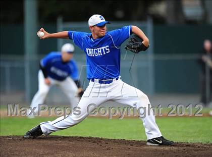 Thumbnail 2 in Southington vs. South Windsor (CIAC Class LL Semifinal) photogallery.