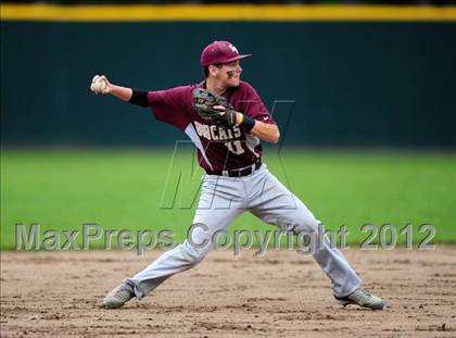 Thumbnail 3 in Southington vs. South Windsor (CIAC Class LL Semifinal) photogallery.