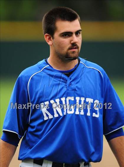 Thumbnail 1 in Southington vs. South Windsor (CIAC Class LL Semifinal) photogallery.
