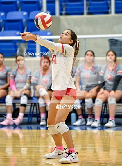 Thumbnail 2 in Taft @ Warren photogallery.