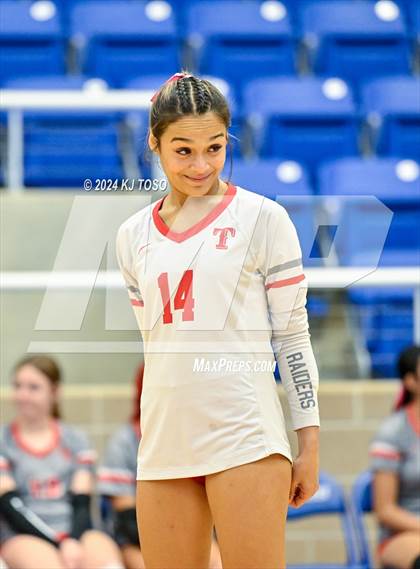 Thumbnail 3 in Taft @ Warren photogallery.