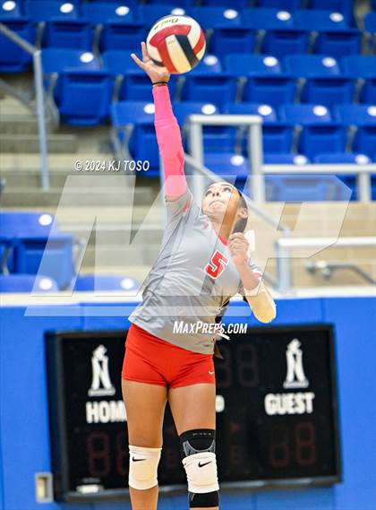 Thumbnail 3 in Taft @ Warren photogallery.