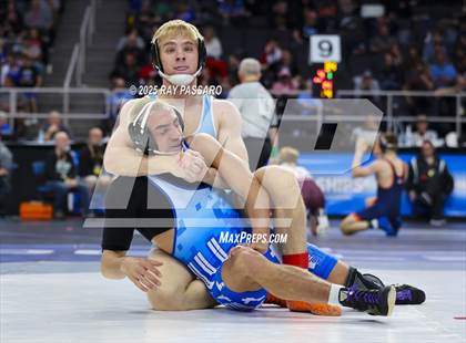 Thumbnail 1 in NYSPHSAA Finals (Round 1) photogallery.