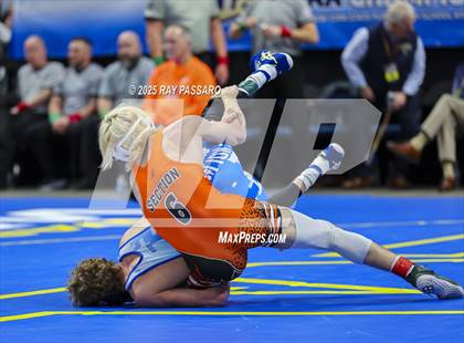 Thumbnail 1 in NYSPHSAA Finals (Round 1) photogallery.