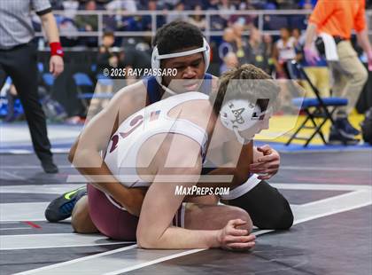 Thumbnail 3 in NYSPHSAA Finals (Round 1) photogallery.