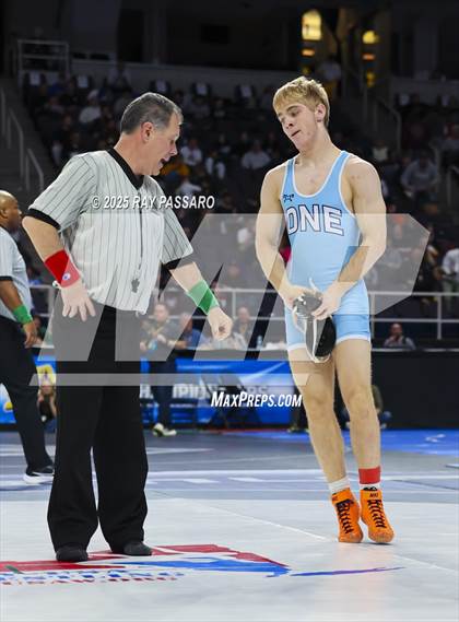 Thumbnail 2 in NYSPHSAA Finals (Round 1) photogallery.