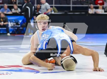 Thumbnail 1 in NYSPHSAA Finals (Round 1) photogallery.