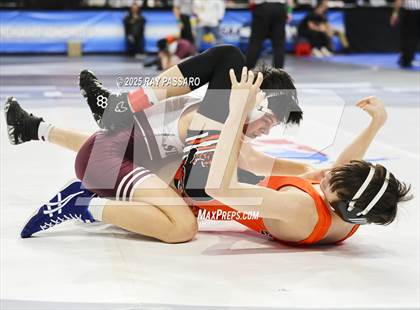 Thumbnail 1 in NYSPHSAA Finals (Round 1) photogallery.