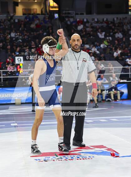 Thumbnail 2 in NYSPHSAA Finals (Round 1) photogallery.