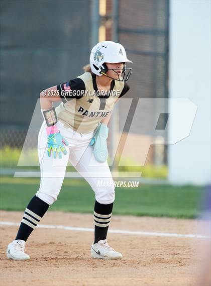Thumbnail 3 in Chisholm Trail vs Fossil Ridge photogallery.