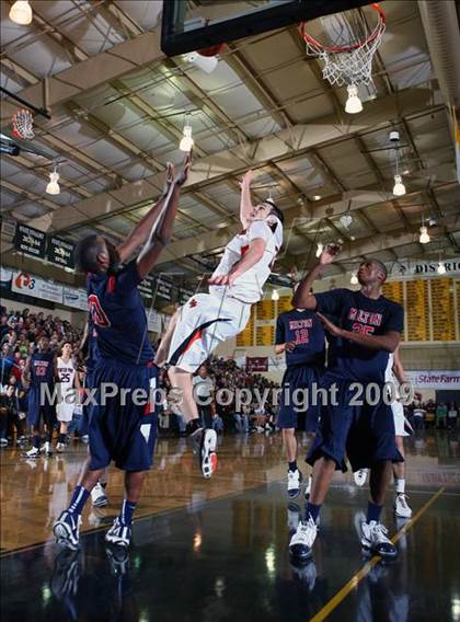 Thumbnail 2 in Winter Park vs. Milton (City of Palms Classic) photogallery.