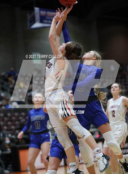 Thumbnail 3 in Carbon vs. Grantsville (UHSAA 3A 3rd Place) photogallery.